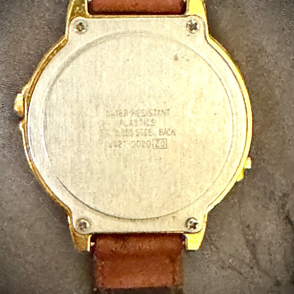 Vintage 1990s Disney Mickey Mouse Lorus Watch - Picture 3 of 4